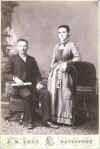 unidentifiedcouple.jpg (69101 bytes)