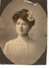 unidentifiedwoman3.jpg (47398 bytes)