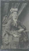 unidentifiedwoman5.jpg (44454 bytes)